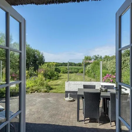 Beautiful Detached Garden *