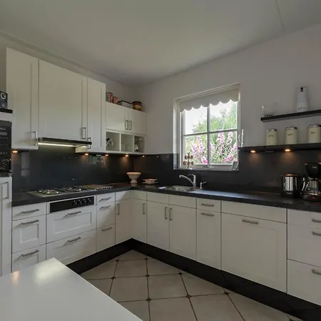Beautiful Detached Garden Villa Callantsoog
