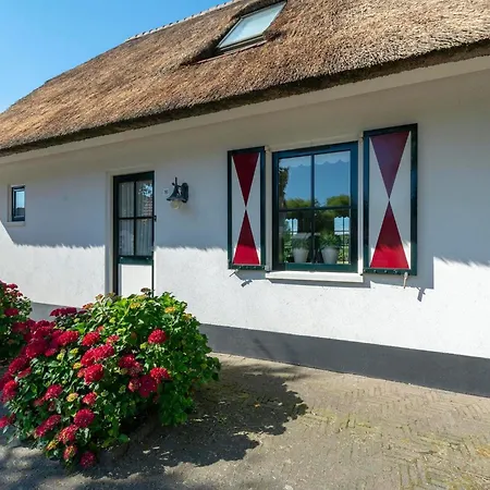 Beautiful Detached Garden Villa Callantsoog