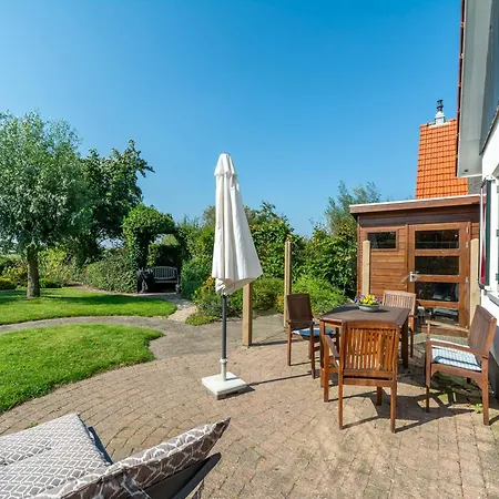 Beautiful Detached Garden Villa Callantsoog