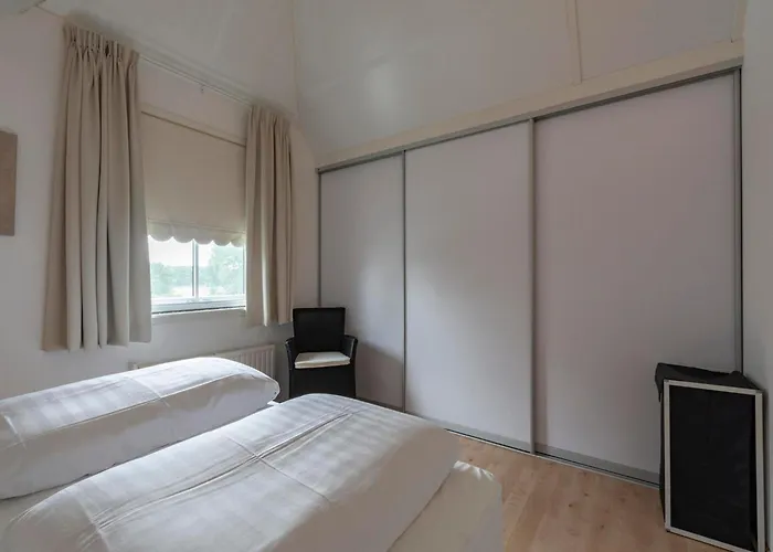 In Near The 칼란트소그