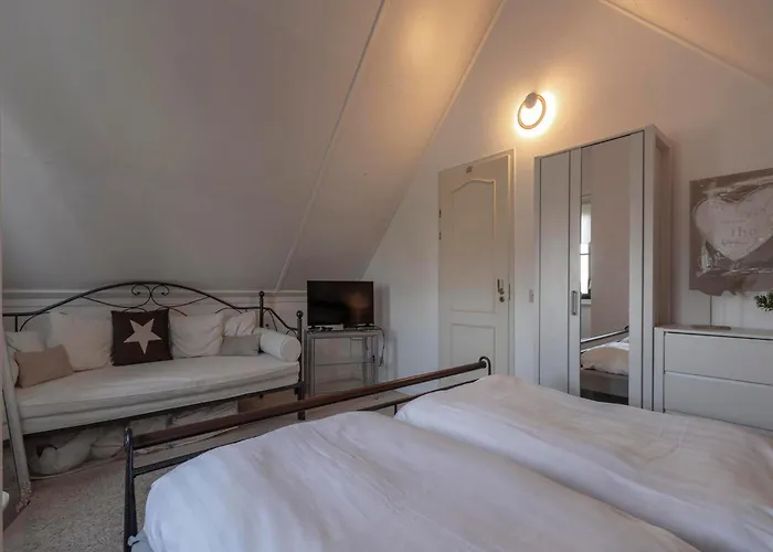 In Near The 칼란트소그