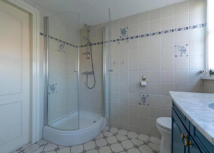 In Near The 칼란트소그