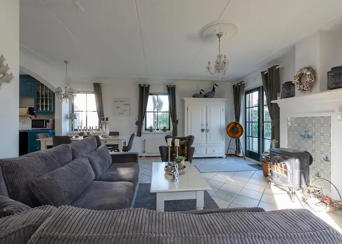 빌라 In Near The *